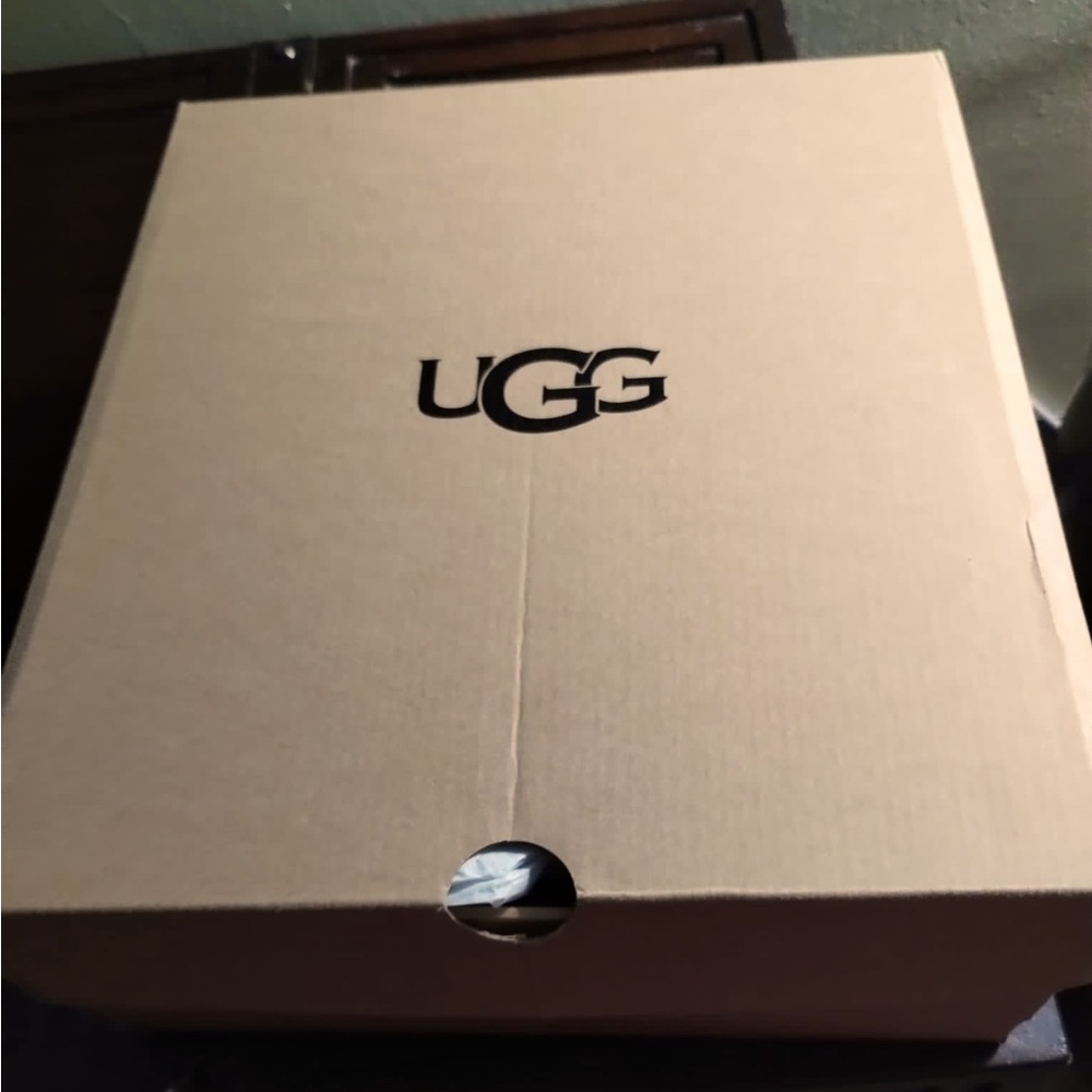 Ugg low top winter boots